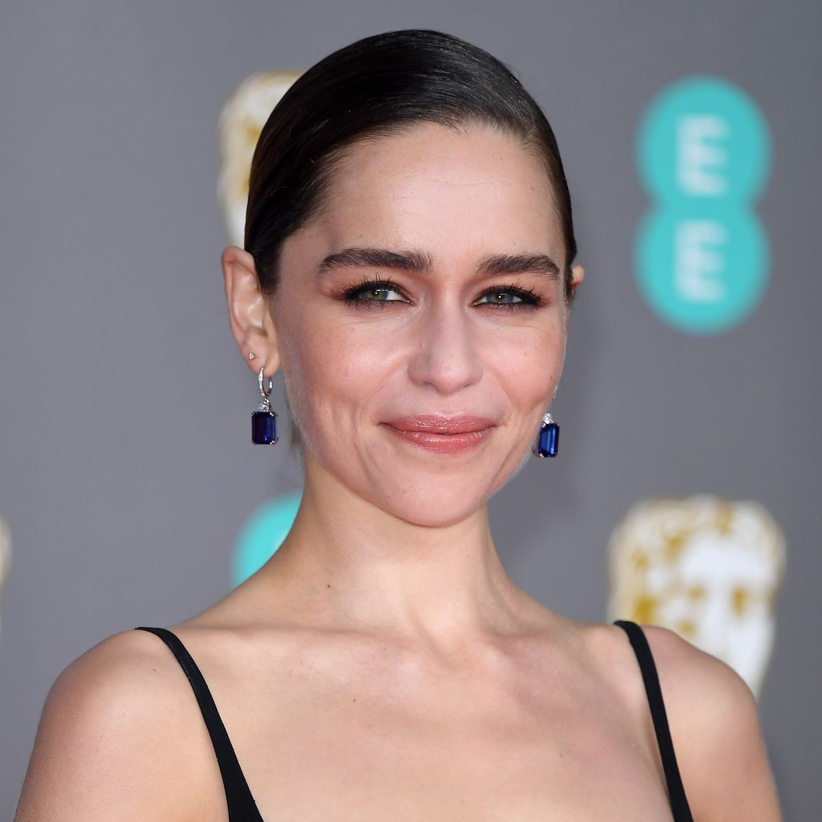 https://pyxis.nymag.com/v1/imgs/0bc/306/38f2dfdedbfe0b65ae4ff7cc892eb83a1b-20-emilia-clarke.rsquare.w1200.jpg