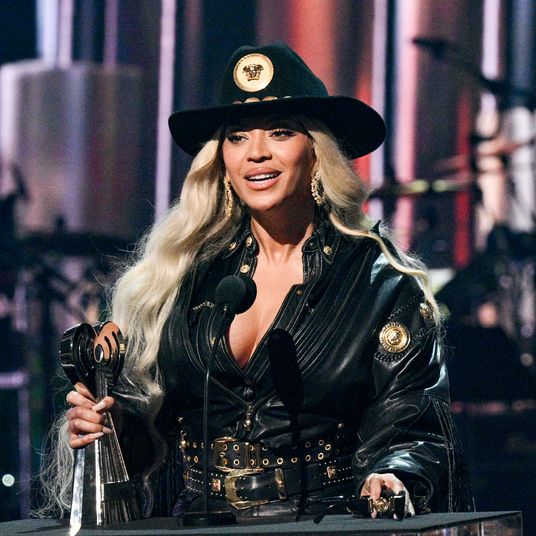 Watch Beyoncé Perform ‘Countdown’ on Jimmy Fallon