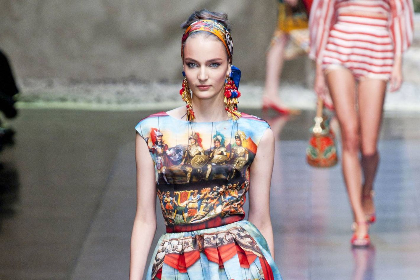 Zoom Shot: Dolce & Gabbana's Conquistador Dress
