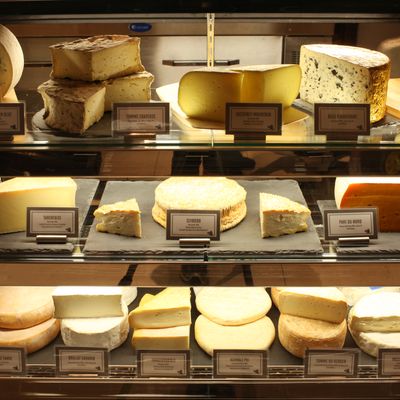 A selection of American and French cheese at Épicerie Boulud.