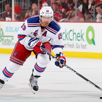 Brad Richards #19 of the New York Rangers controls the puck in Game Four of the Eastern Conference Final against the New Jersey Devils during the 2012 NHL Stanley Cup Playoffs at the Prudential Center on May 21, 2012 in Newark, New Jersey. 