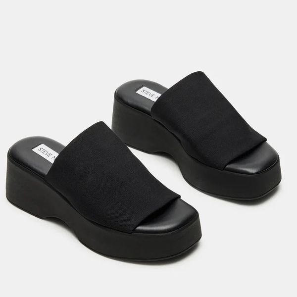 Steve Madden Slinky30 Black Platform Sandal