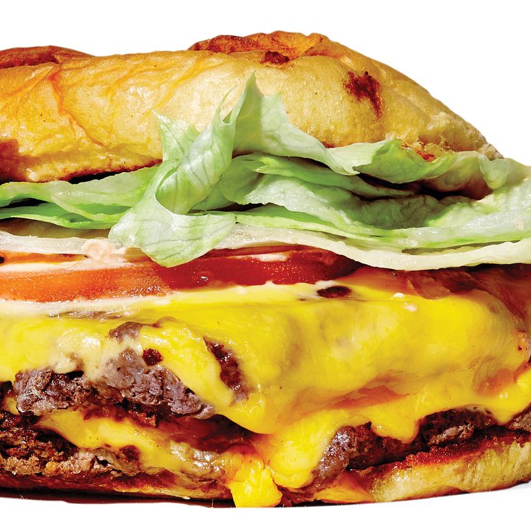 BurgerFi 's Cheeseburger, 6.94美元检查。芝加哥的狗?检查。这家来自佛罗里达的进口汉堡借鉴了Shake Shake的许多做法，但它的芝士汉堡却独树一帜:默认是双份的，有很好的牛肉风味和很好的融化度。