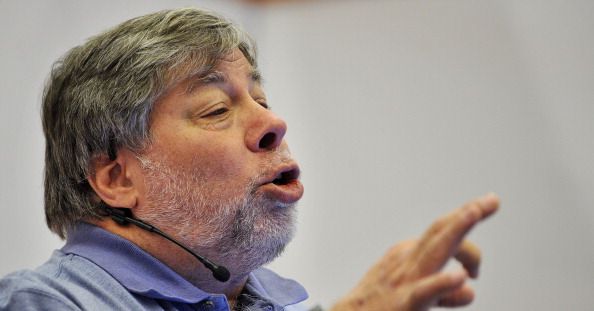 蘋果聯合創始人史蒂夫·沃茲尼亞克（Steve Wozniak）被庫切爾（Kutcher）的工作