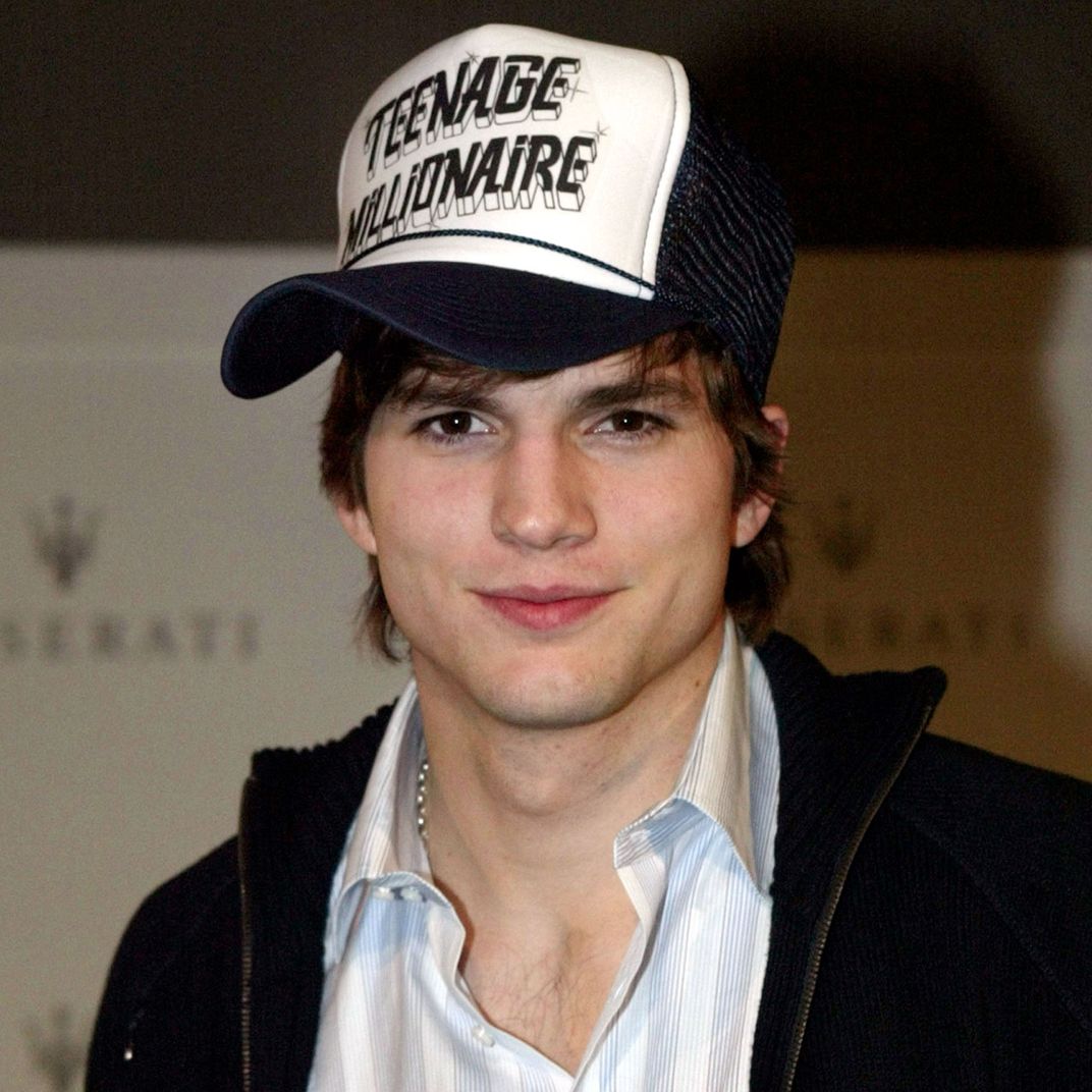 Ashton Kutcher encourages men to explore their sexuality by kissing a  dude  The Independent  The Independent