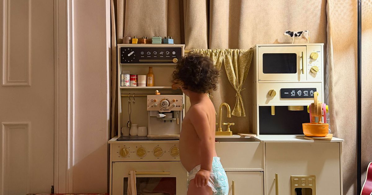 The Play Kitchens Professional Chefs and Food People Buy for Their Kids