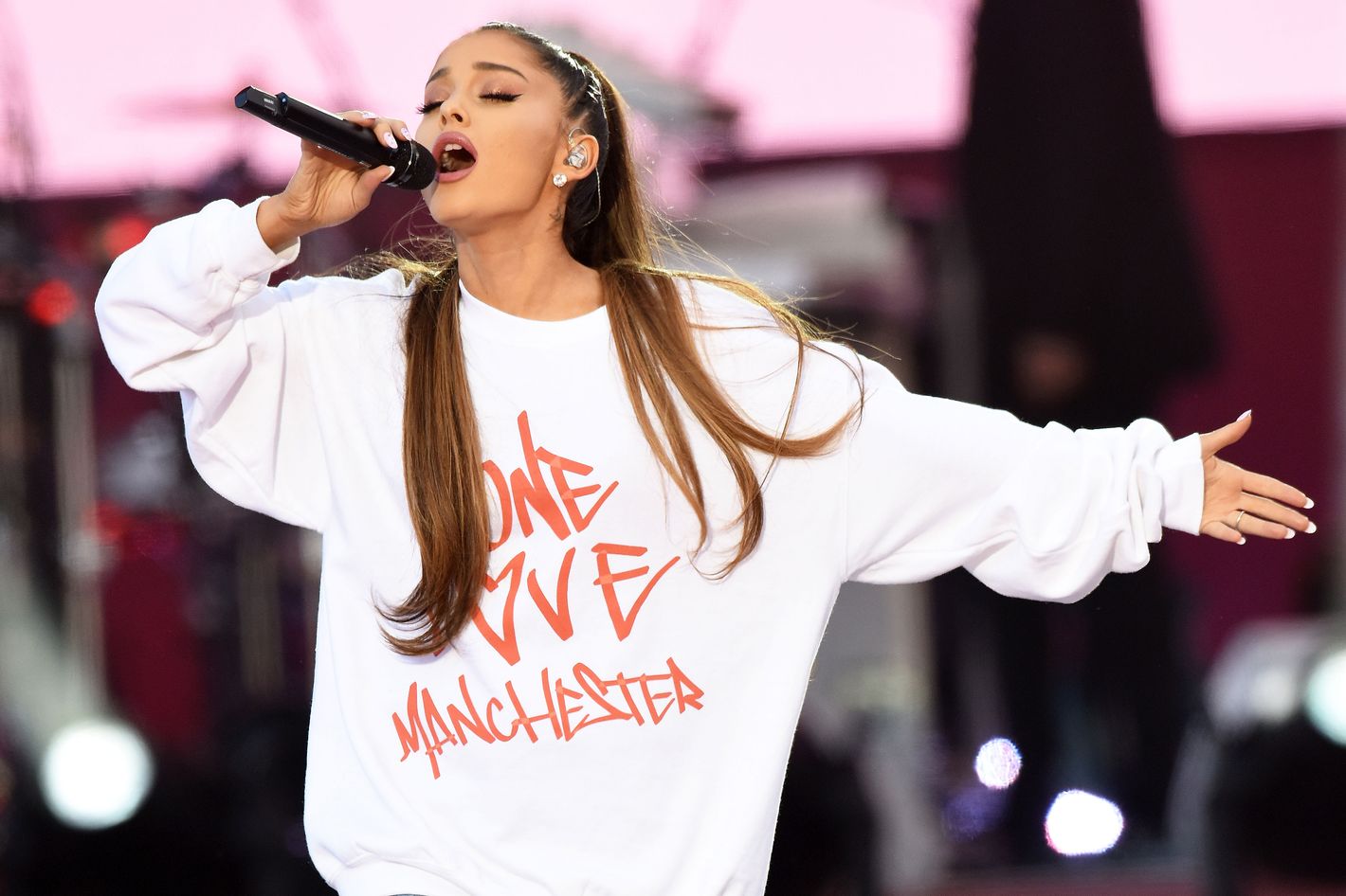 Ariana Grande One Love Manchester concert: fans shower Ariana with