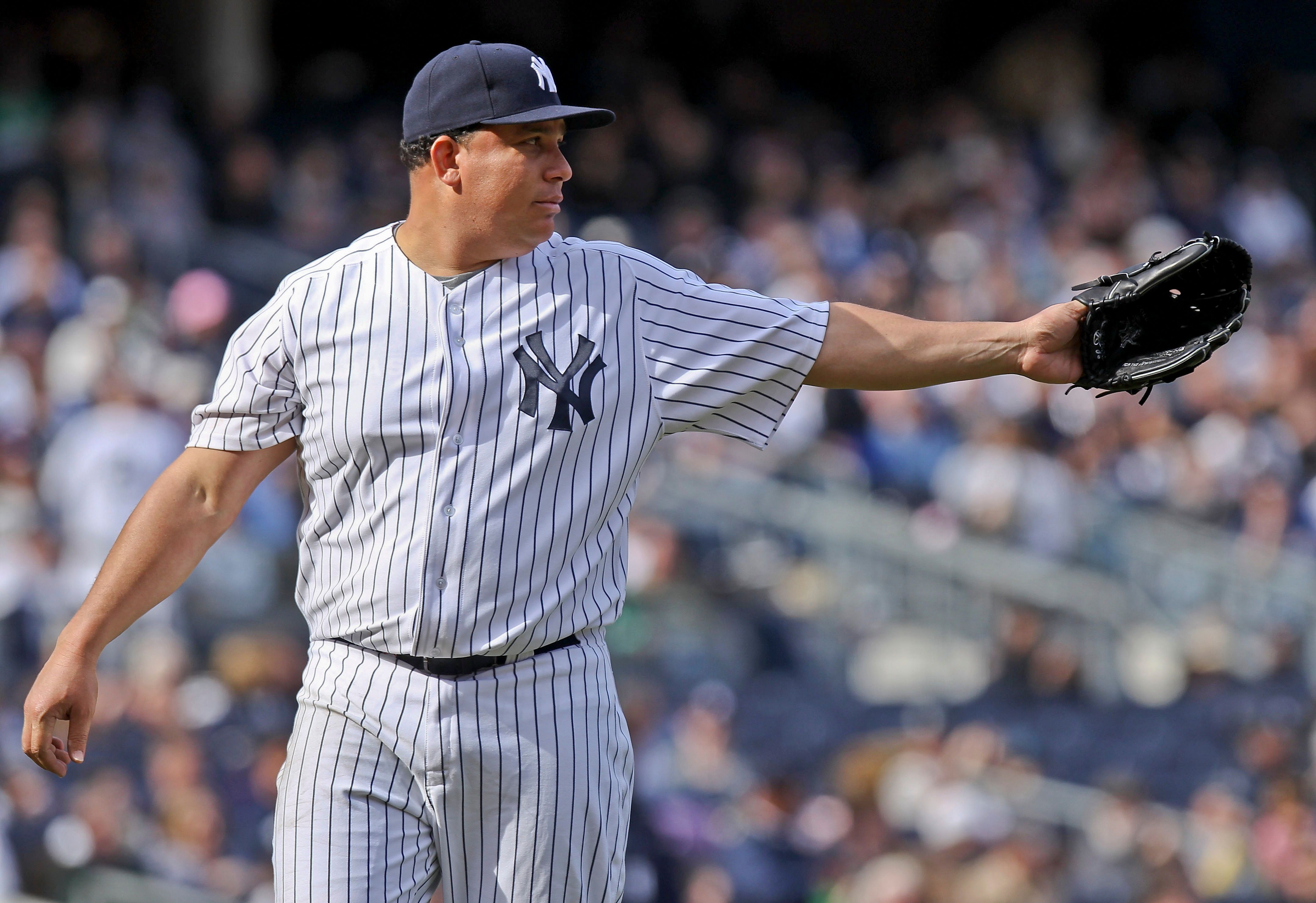 The Yankees Welcome the Return of the 2005 Version of Bartolo Colon - TV -  Vulture