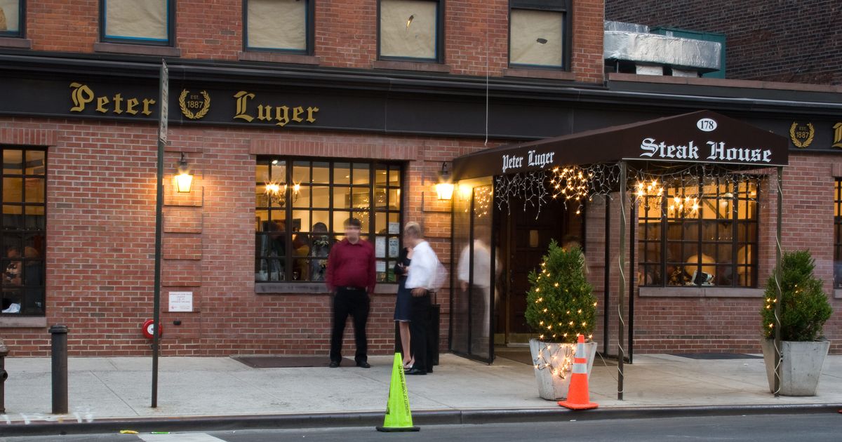 peter luger great neck outdoor dining