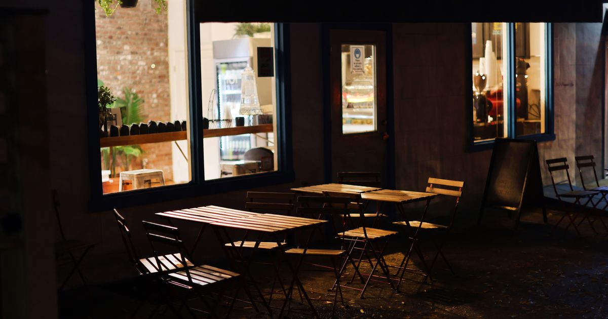 What Happens If Outdoor Dining Pauses in New York? - Vimarsana News