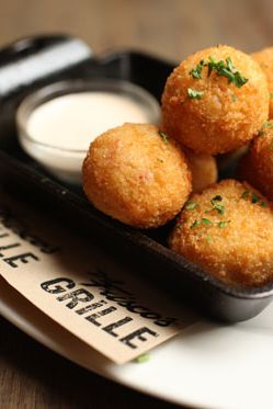 With chipotle ranch sauce