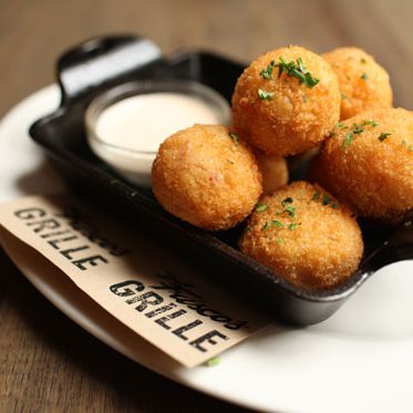 With chipotle ranch sauce