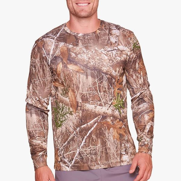 Realtree Men’s Essential Camo Lightweight Performance Shirt