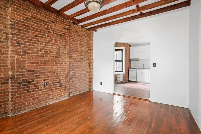 172 Delancey Street.