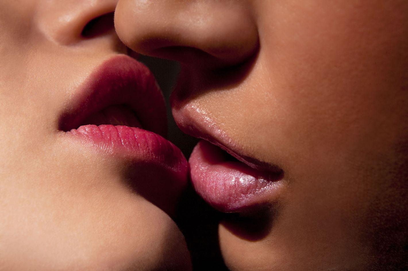 Cosmo Publishes Its First Lesbian Sex Guide