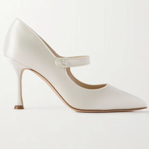 Manolo Blahnik Zapatos de salón Mary Jane de satén con adornos de grosgrain Campari Bridal 90