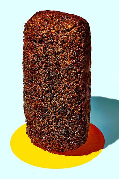 又黑又密，完全被亚麻籽覆盖着——这是新北欧风格的黑麦。Tørst 's，曼哈顿大道615号，绿点区拿骚大道号;718-389-6034;10美元。