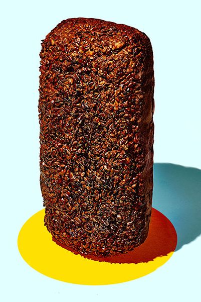 又黑又密，完全被亚麻籽覆盖着——这是新北欧风格的黑麦。Tørst 's，曼哈顿大道615号，绿点区拿骚大道号;718-389-6034;10美元。