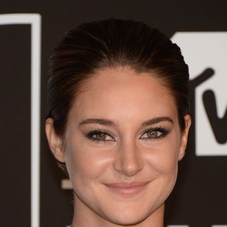 NEW YORK, NY - AUGUST 25: Actress Shailene Woodley attends the 2013 MTV Video Music Awards at the Barclays Center on August 25, 2013 in the Brooklyn borough of New York City. (Photo by Jamie McCarthy/Getty Images for MTV)