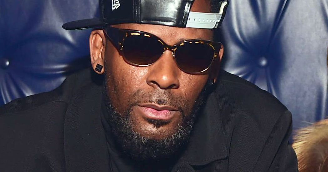 據報道，R. Kelly 和他的唱片公司陷入了痛苦的僵局