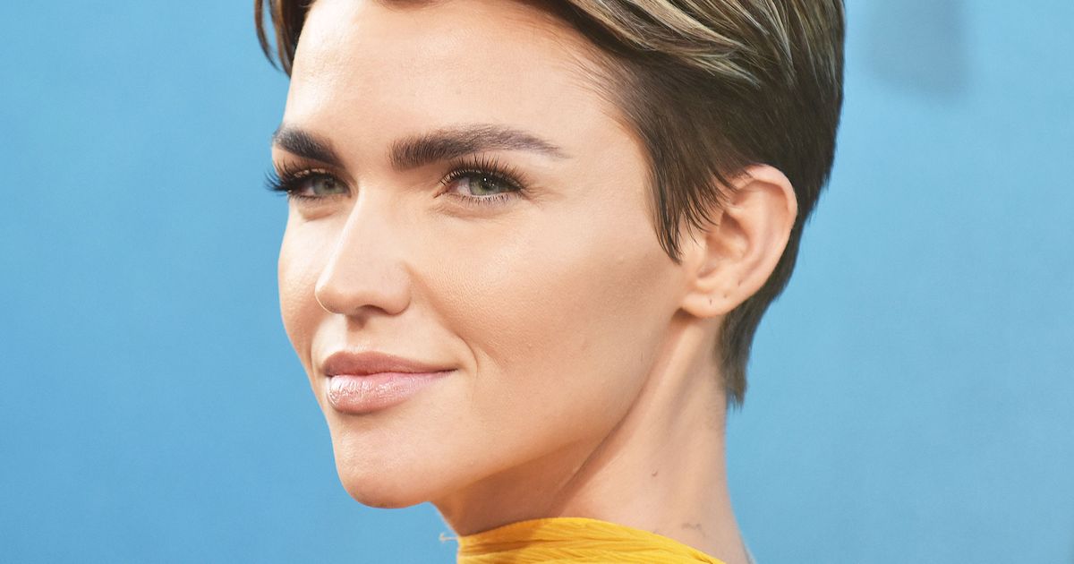伝えられるところによると、ルビー・ローズはバットウーマンの反発の後にTwitterを離れると伝えられています