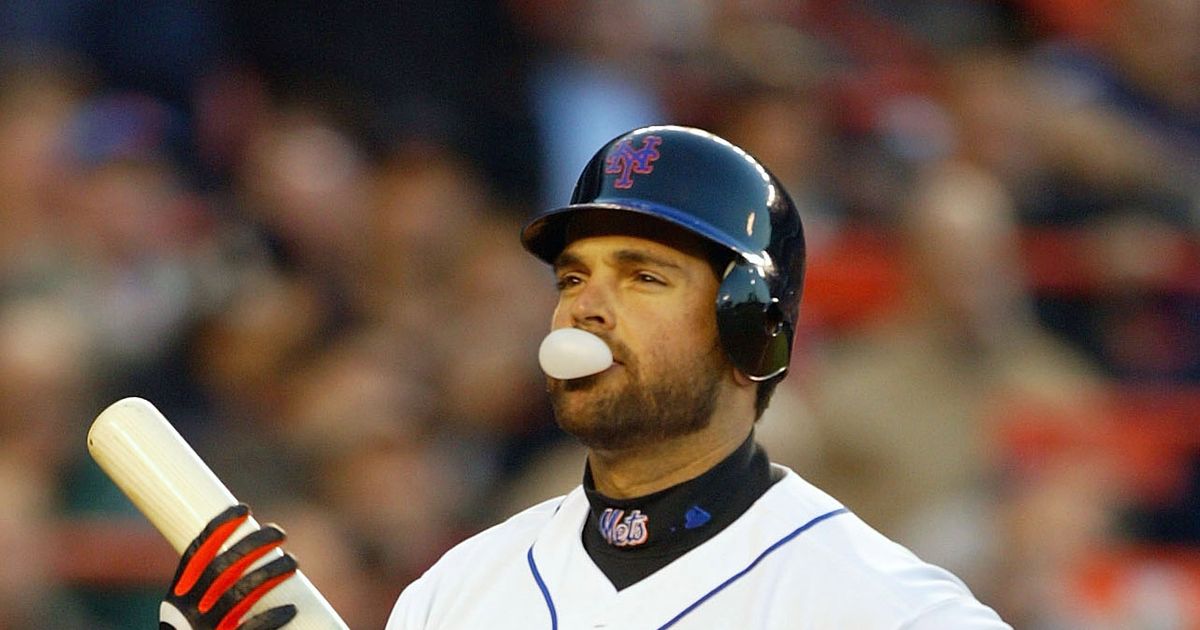 Mike Piazza went from hated to hero with one decision