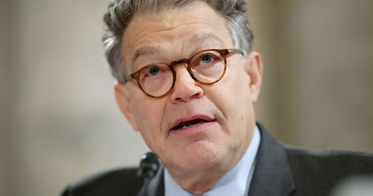 艾爾·弗蘭肯 (Al Franken) 被指控在 2003 年 USO 巡演期間猥褻退伍軍人