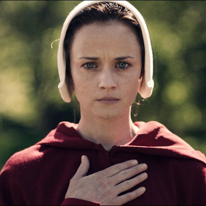 Alexis Bledel Lesbian Porn - Alexis Bledel Is Great in Hulu's 'The Handmaid's Tale'