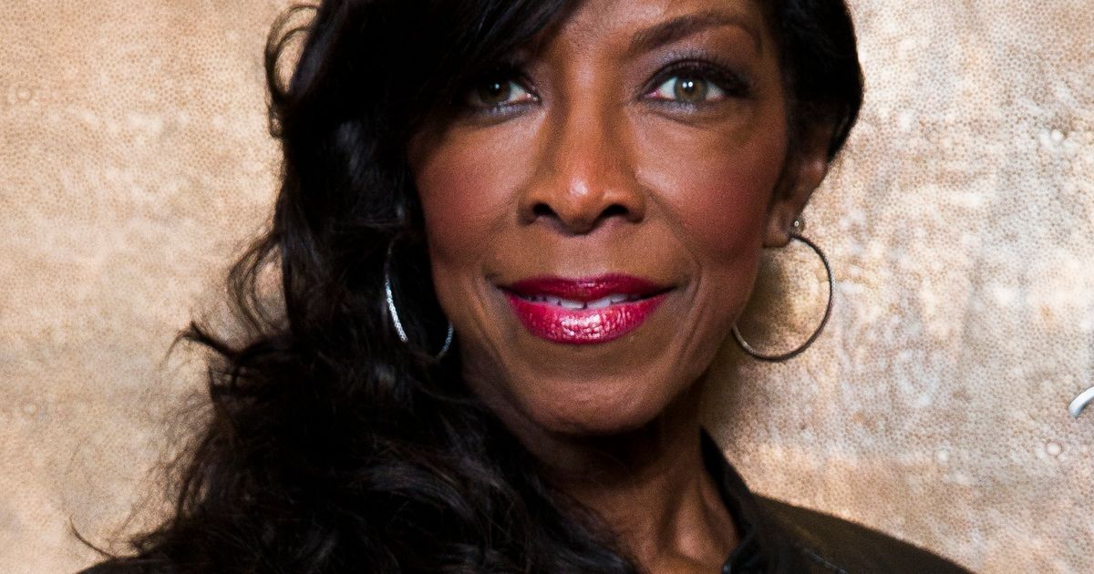 娜塔莉·科爾 (Natalie Cole)，格萊美獎獲獎歌手兼作曲家，去世，享年 65 歲