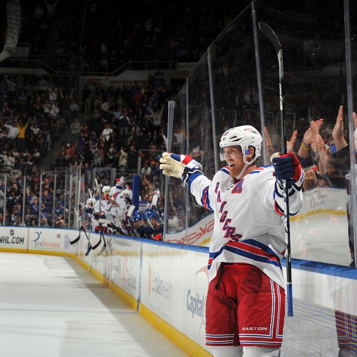 UNIONDALE, NY - NOVEMBER 15: Brad Richards #19 of the New York Rangers celebrates scoring what would be the game winning goal during the third period against the New York Islanders at Nassau Coliseum on November 15, 2011 in Uniondale, New York. (Photo by Christopher Pasatieri/Getty Images)