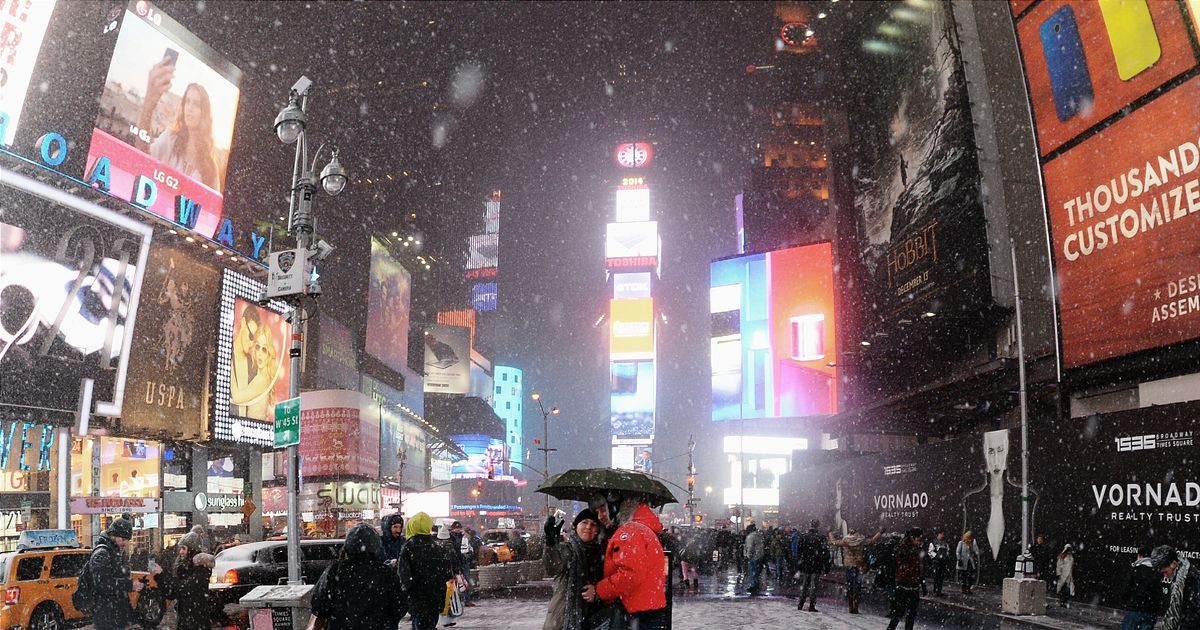 NYC Wins Style Points During Winter Storm