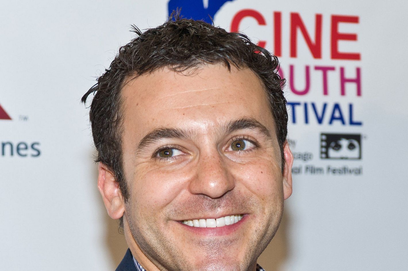 Wonder Years Alum Fred Savage Is Directing an Episode of The Goldbergs