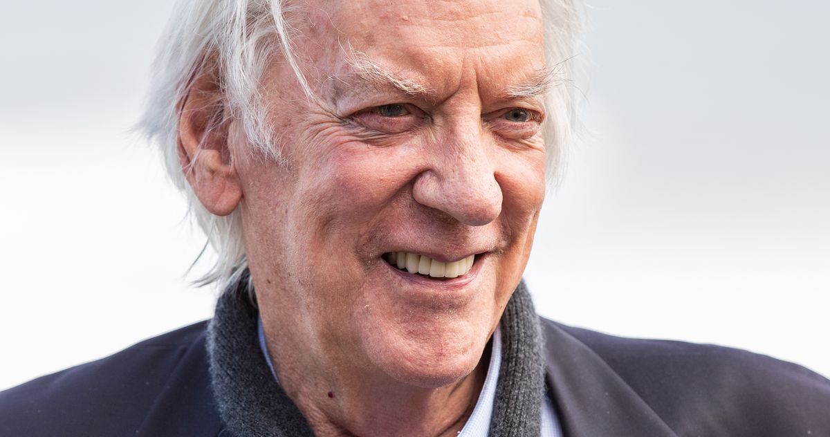 Donald Sutherland, Klute and Hunger Games Actor, Dead at 88
