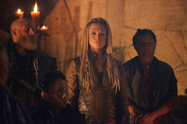 The 100 - TV Episode Recaps & News