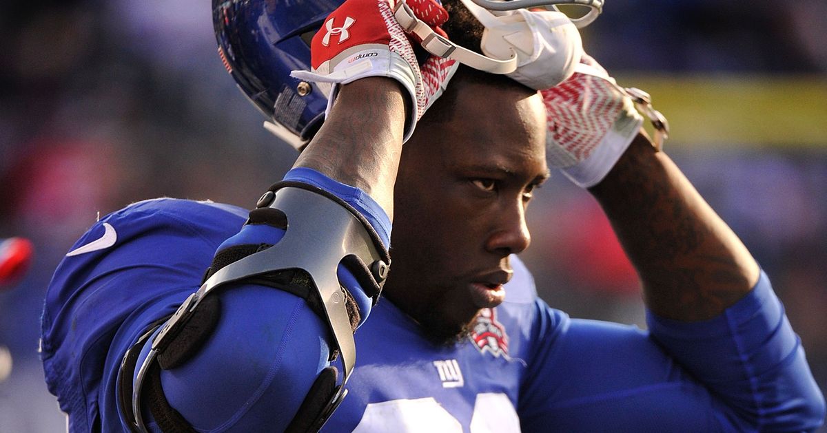 Jason Pierre-Paul shows off mangled right hand as Giants star