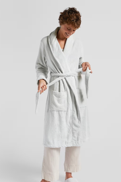 13 Best Bathrobes For College Students (2024), Expert-Approved