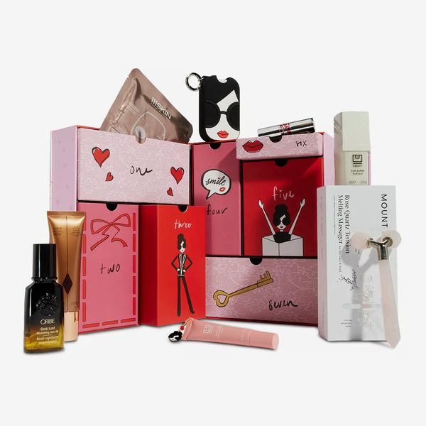 Bloomingdale’s x Alice + Olivia 7 Day Beauty Advent Calendar Gift Set