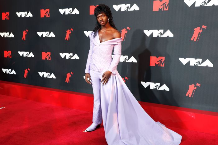 MTV Video Music Awards 2021Red Carpet Fashion: PHOTOS