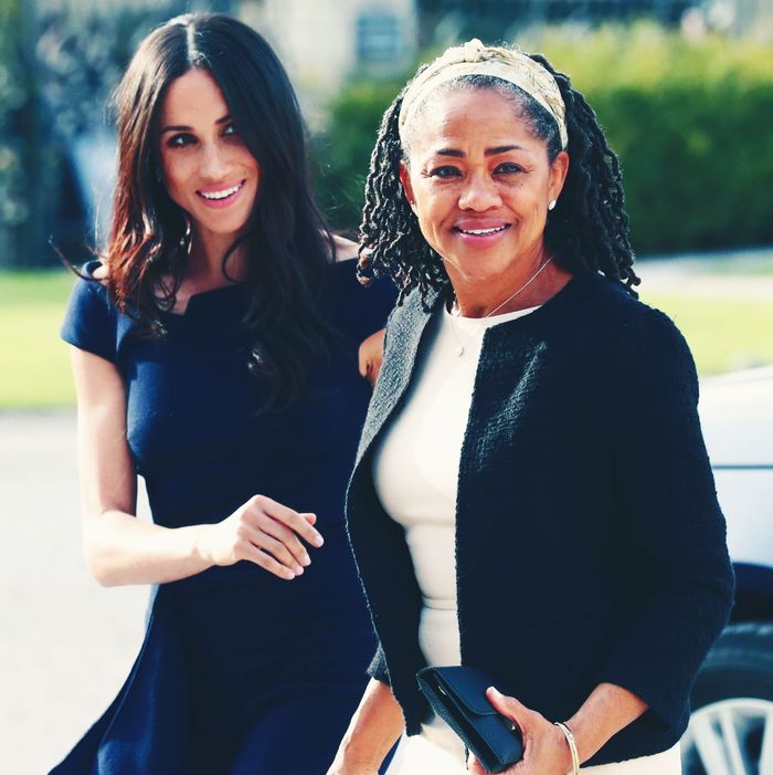 Queen Invited Meghan Markle S Mom Doria Ragland To Christmas