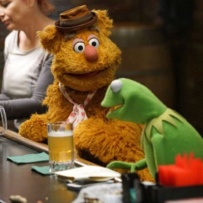 FOZZIE BEAR, KERMIT THE FROG