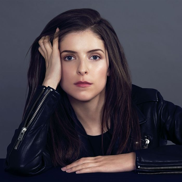 Anna Kendrick Is In 6 Movies This Year And She S Not Totally Sure Why