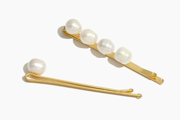 Set of 2 pearl hairpins