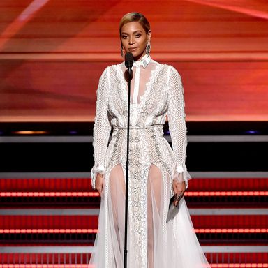 All the Looks From the 2016 Grammy Awards