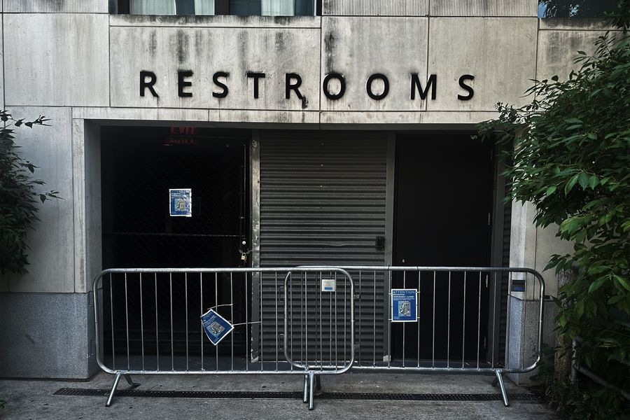The 6-Year Battle Over a Brooklyn Bridge Park Bathroom
