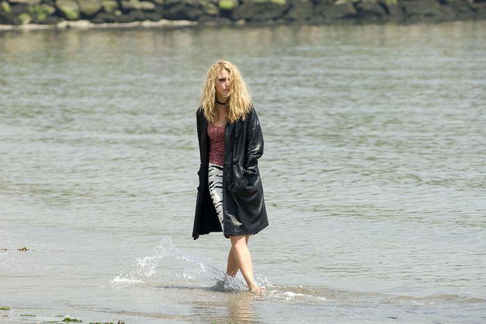 THE PRIVATE LIVES OF PIPPA LEE, Blake Lively, 2009. �Screen Media Films/courtesy Everett Collection