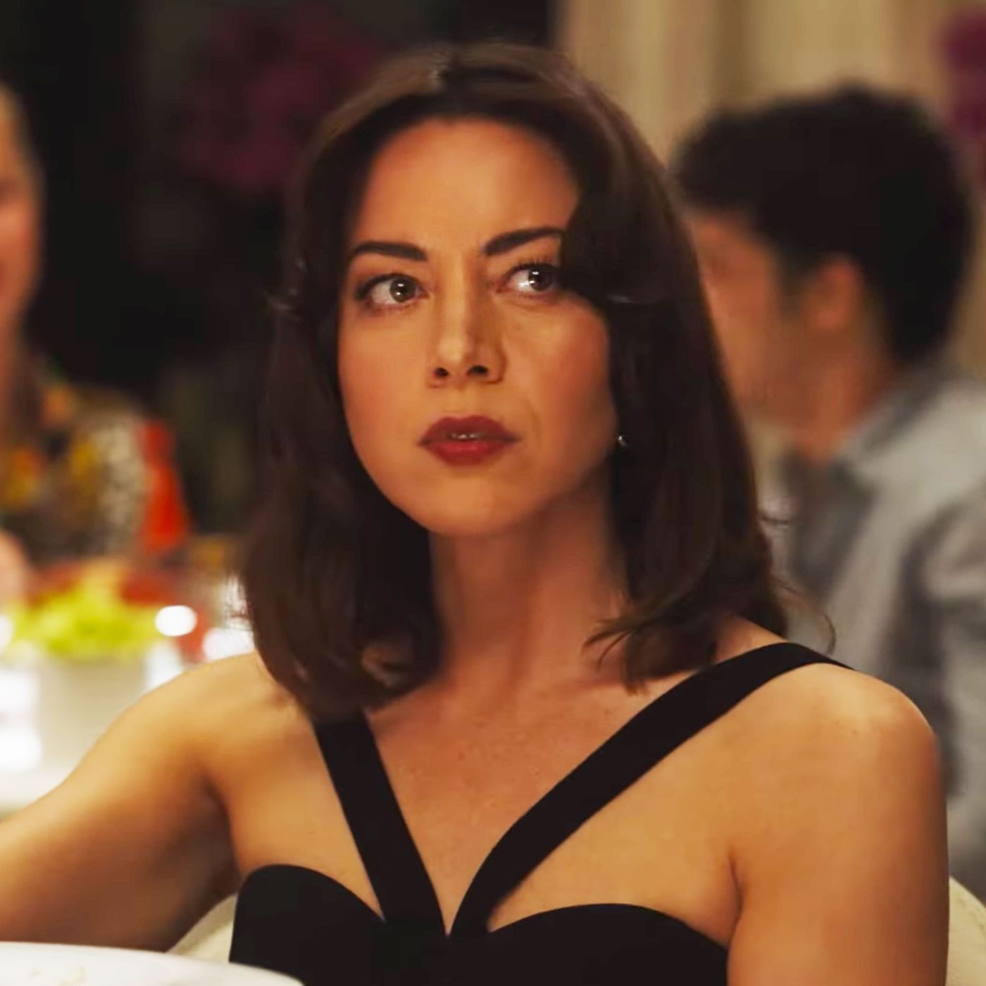 Is Aubrey Plaza Plotting Man-Murder in This White Lotus Trailer?