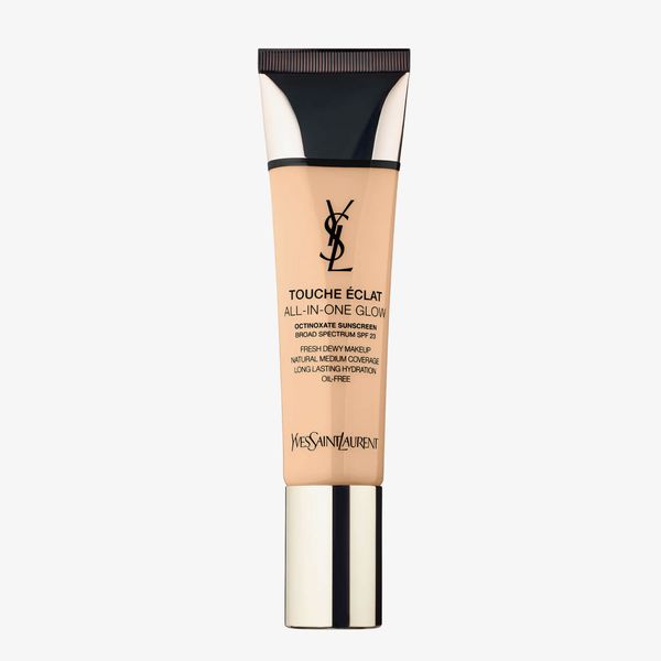 Yves Saint Laurent Beauty Touche Éclat Brillo todo en uno