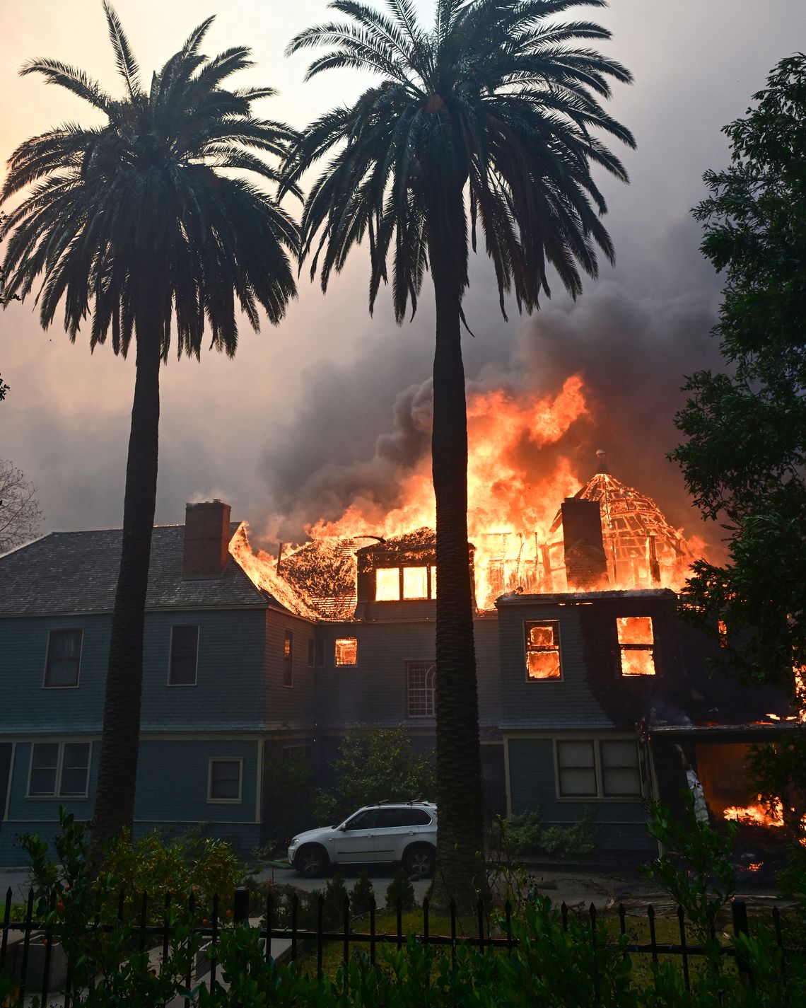 Celebrity Homes and Landmarks Lost in the LA Wildfires, image size:1140x1425