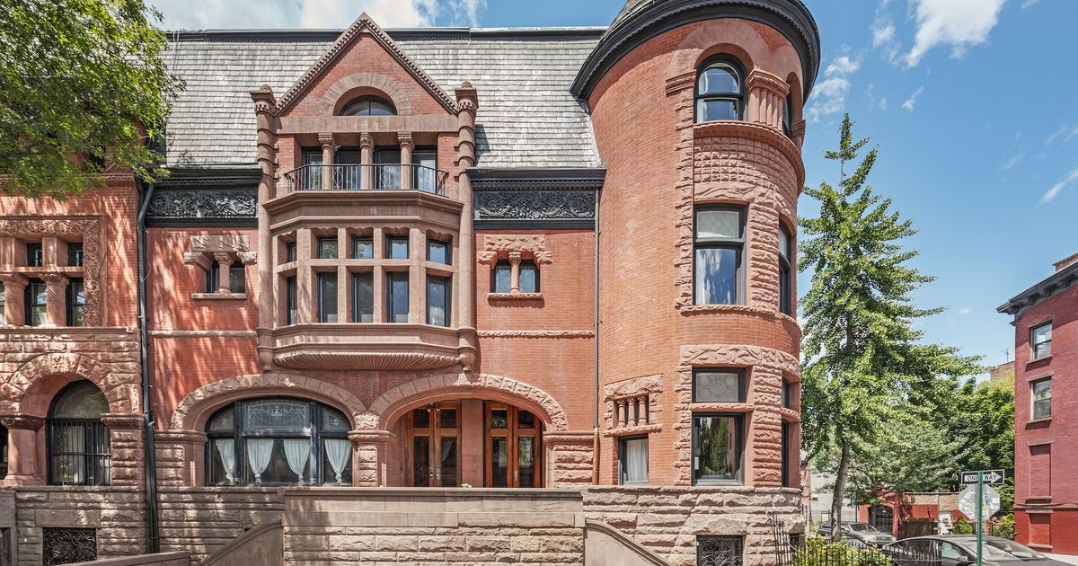 This Clinton Hill Townhome Has 8 Working Fireplaces