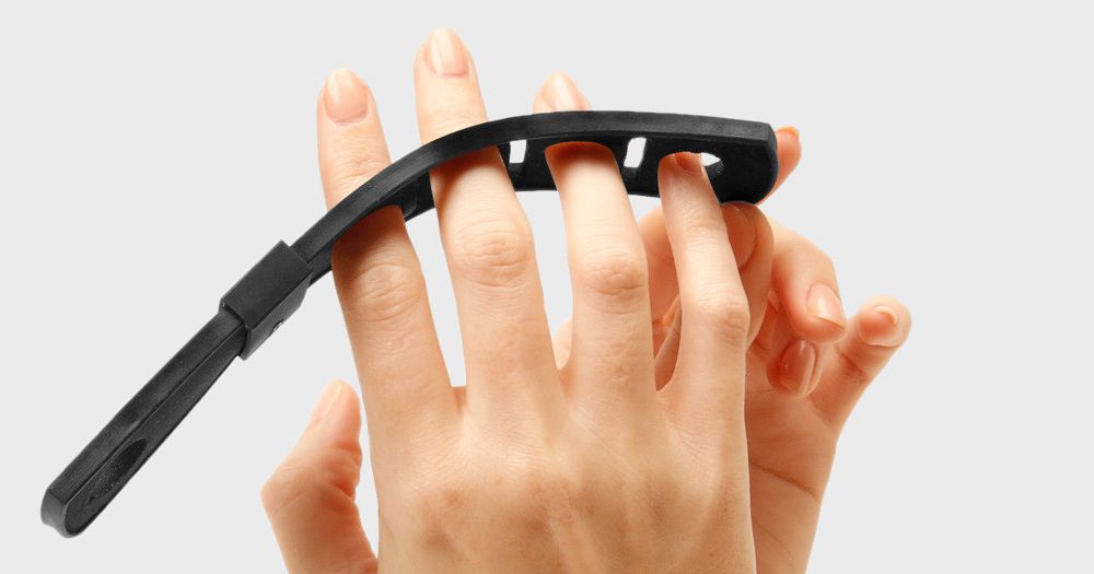 This Device Transforms Your Hand Into a Keyboard